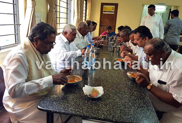 ಪ್ರಜಾಪ್ರಭುತ್ವ ವ್ಯವಸ್ಥೆಯಲ್ಲಿ ಯಾರು ಎಲ್ಲಿ ಬೇಕಾದರು ಸ್ಪರ್ಧಿಸಬಹುದು: ಸಿಎಂ ಸಿದ್ದರಾಮಯ್ಯ